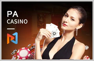Bàn chơi Poker với chip và bài